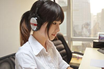 游戏客服的电话人生