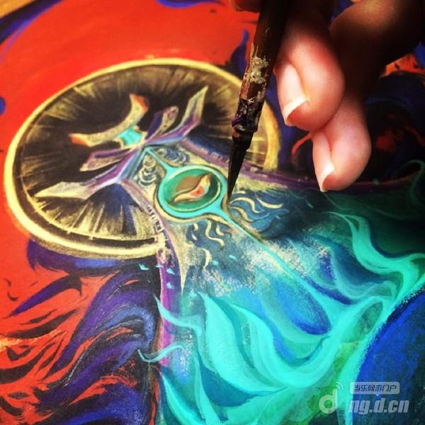 图3-张渔笔下的太古铜门.jpg 人画皆仙 《天下X天下》美女画师OP原画欣赏