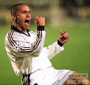 罗伯特.卡洛斯 roberto carlos 别名 重炮手 国籍 巴西